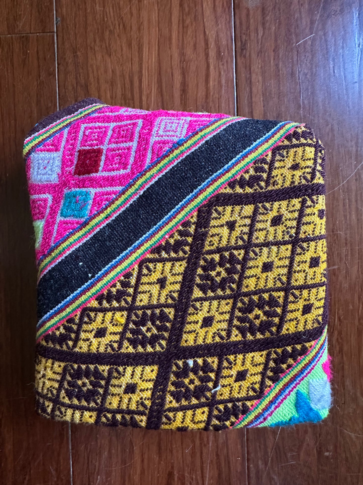 Small Antique Mesa Cloth #40