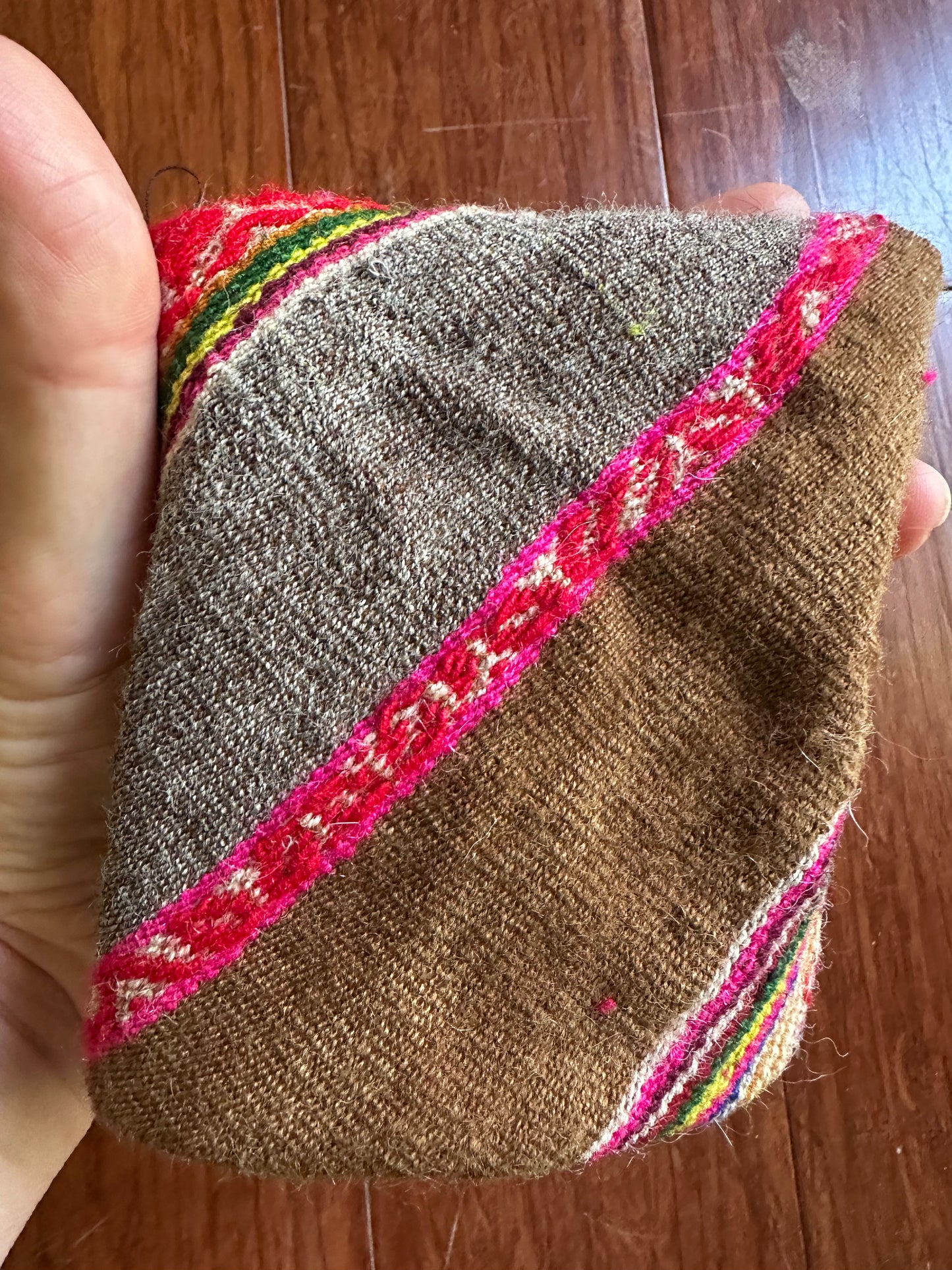 Small Antique Ambassador Mesa Cloth #42