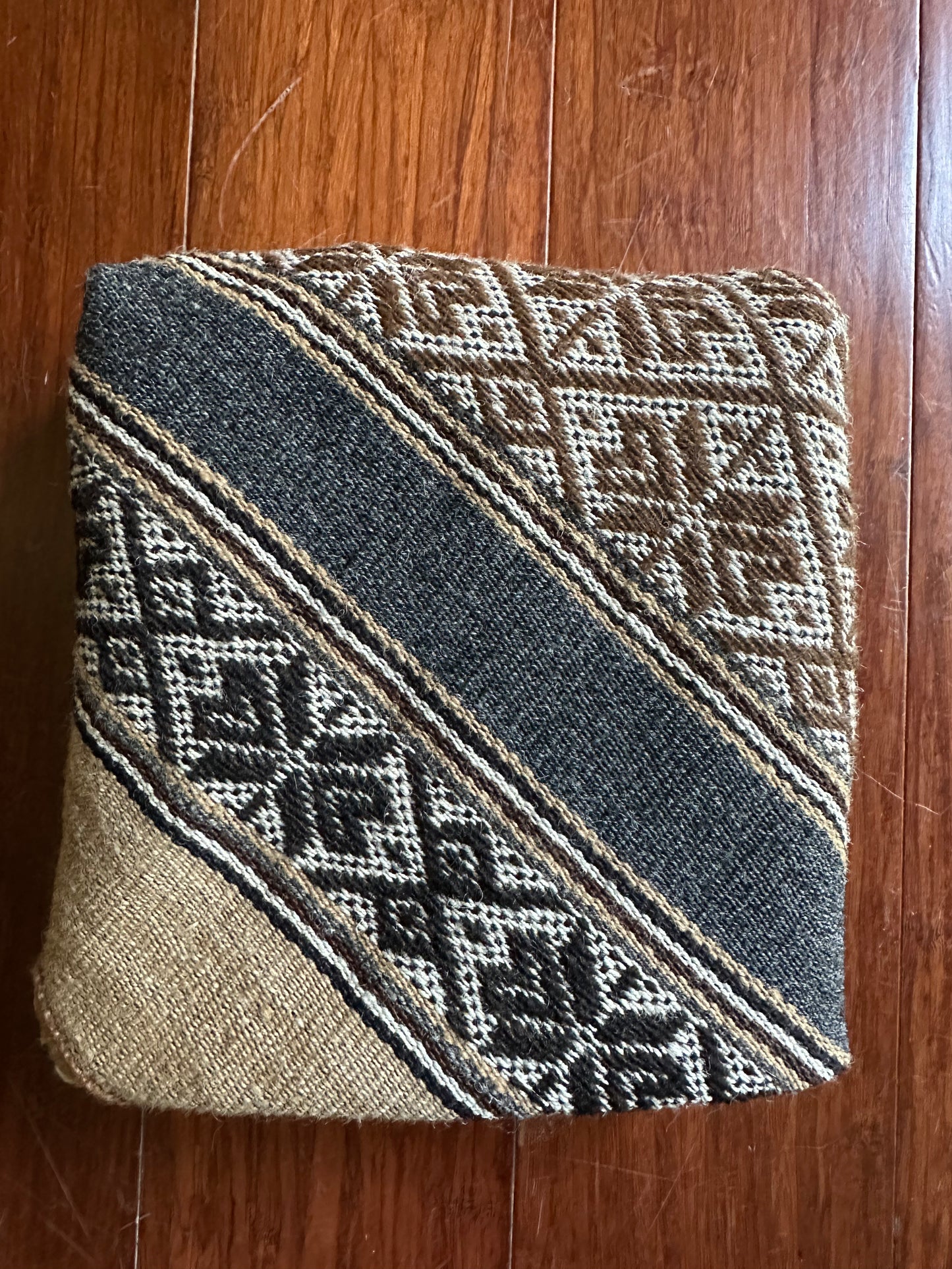Large Mesa Cloth #37
